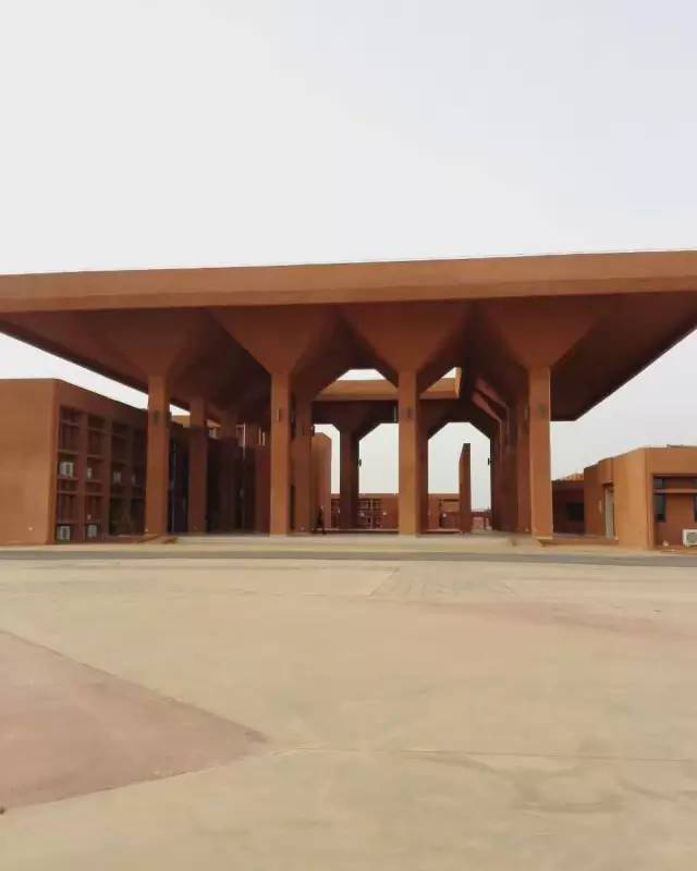 再續(xù)榮譽(yù)  萬東鼎立C形臂落戶 尼日爾綜合醫(yī)院 為尼日爾人民健康保駕護(hù)航